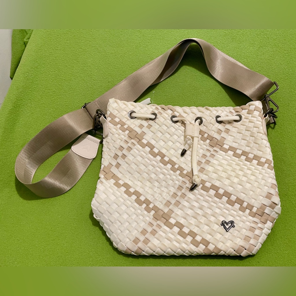 Prenelove London Large Woven Tote White & Tan *Needs Small Repair & Cleaning